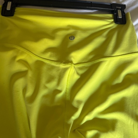 Lululemon - Picture 3 of 9